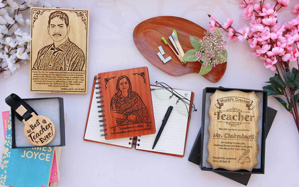 Customized Gifts For Teachers, Personalized Teacher Gifts, Custom-Crafted Teacher  Gifts at Rs 699/piece | corporate gifts in Delhi | ID: 2853254017455