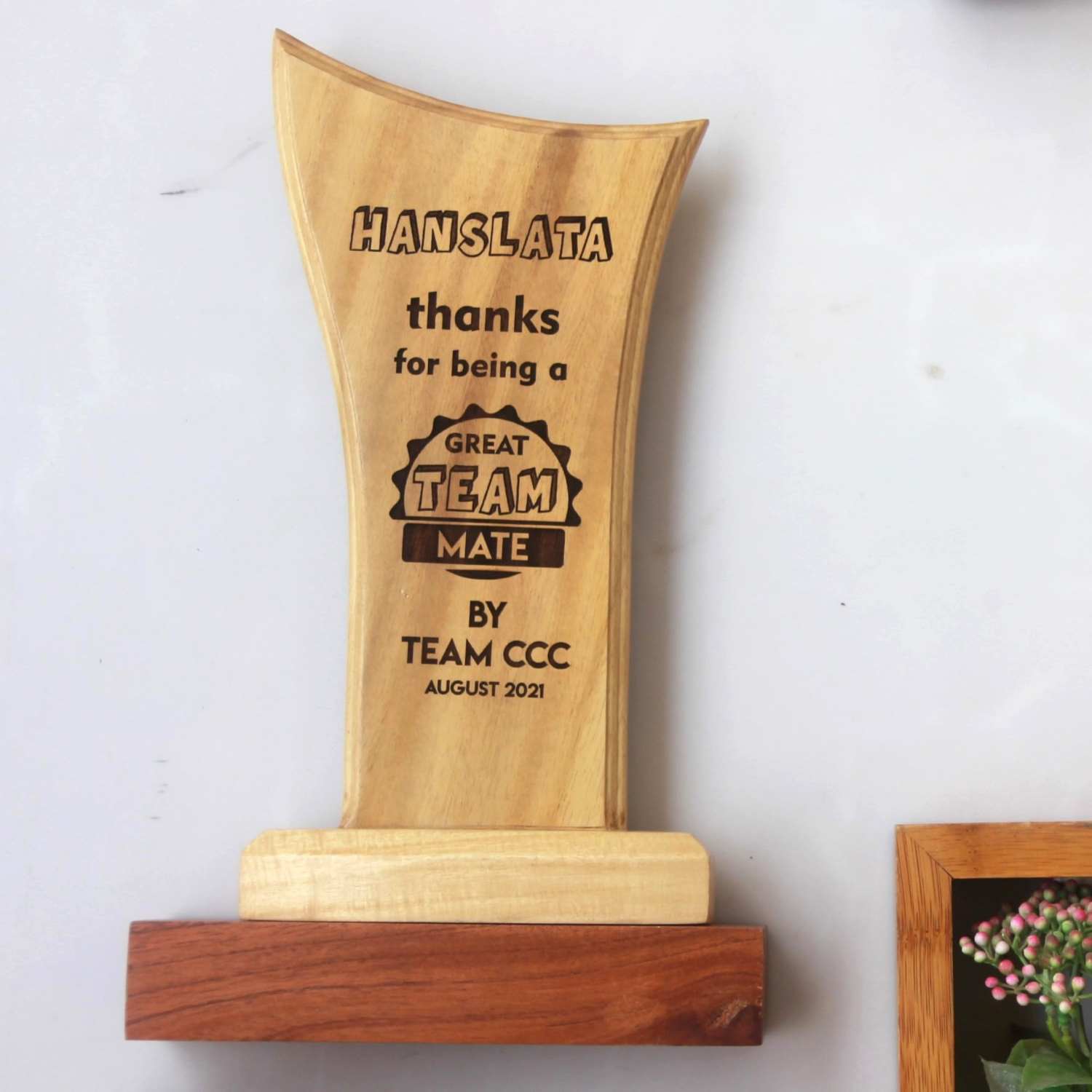 Customised Wooden Award Standee For Team |Corporate Award Trophies