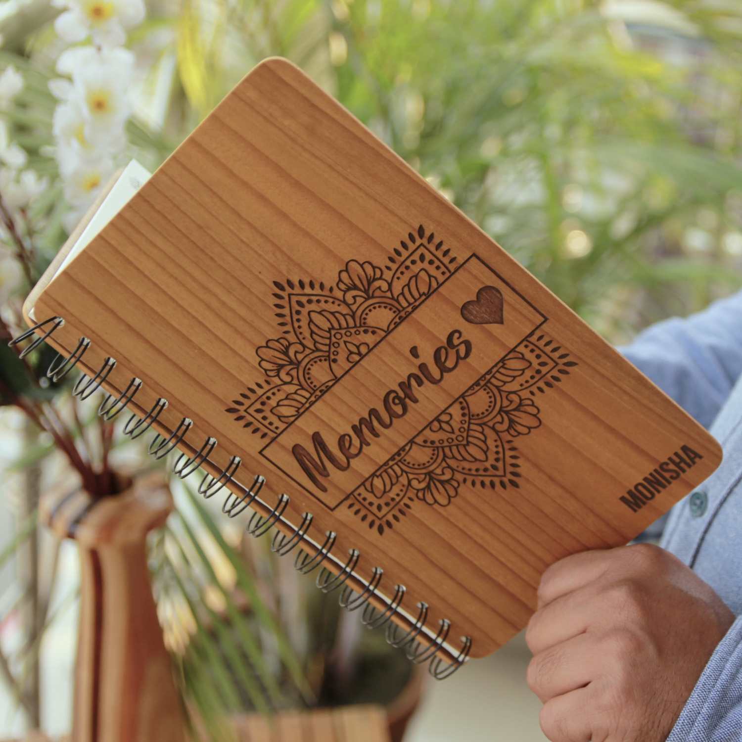 Memories – Personalized Wooden Diary for Capturing Life’s Special Moments