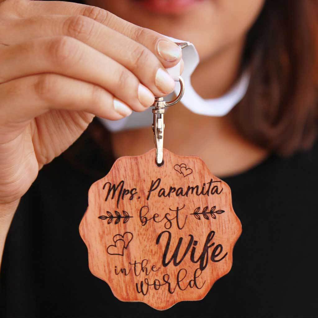 35 Thoughtful Anniversary Gifts For Your Wife: 2024 Picks
