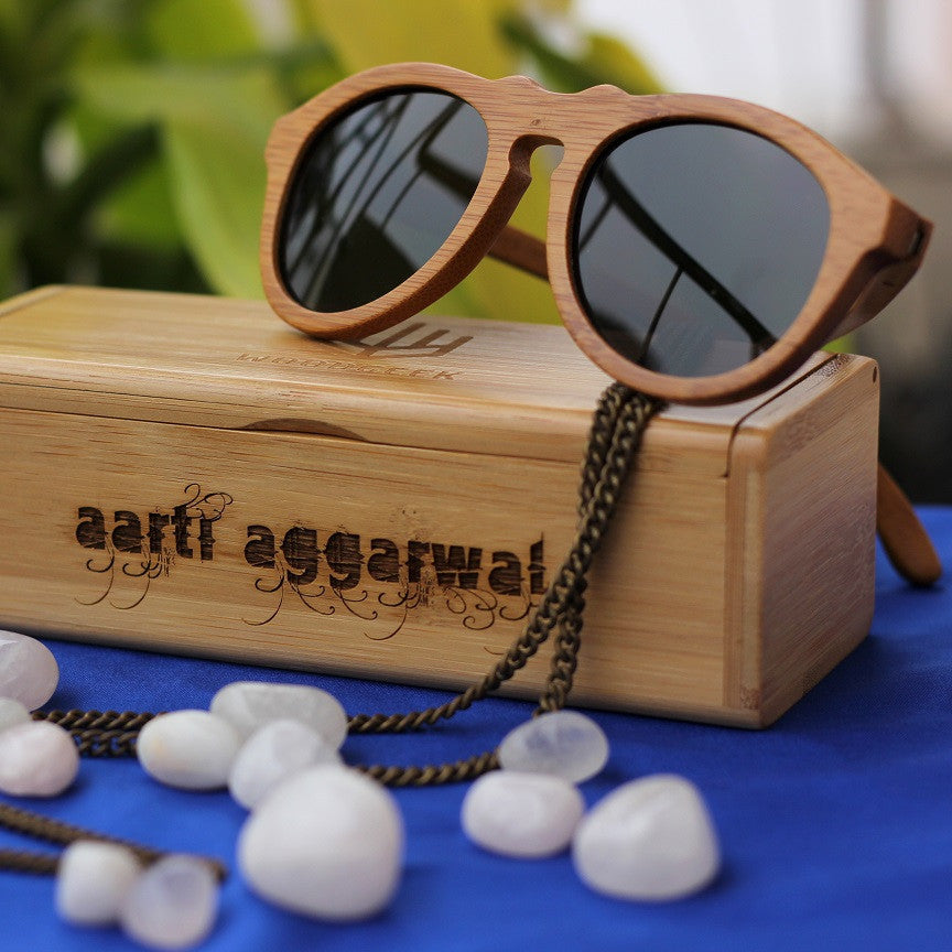 https://www.woodgeekstore.com/cdn/shop/products/Retro_brown_wooden_sunglasses_1_1200x.JPG?v=1648056505