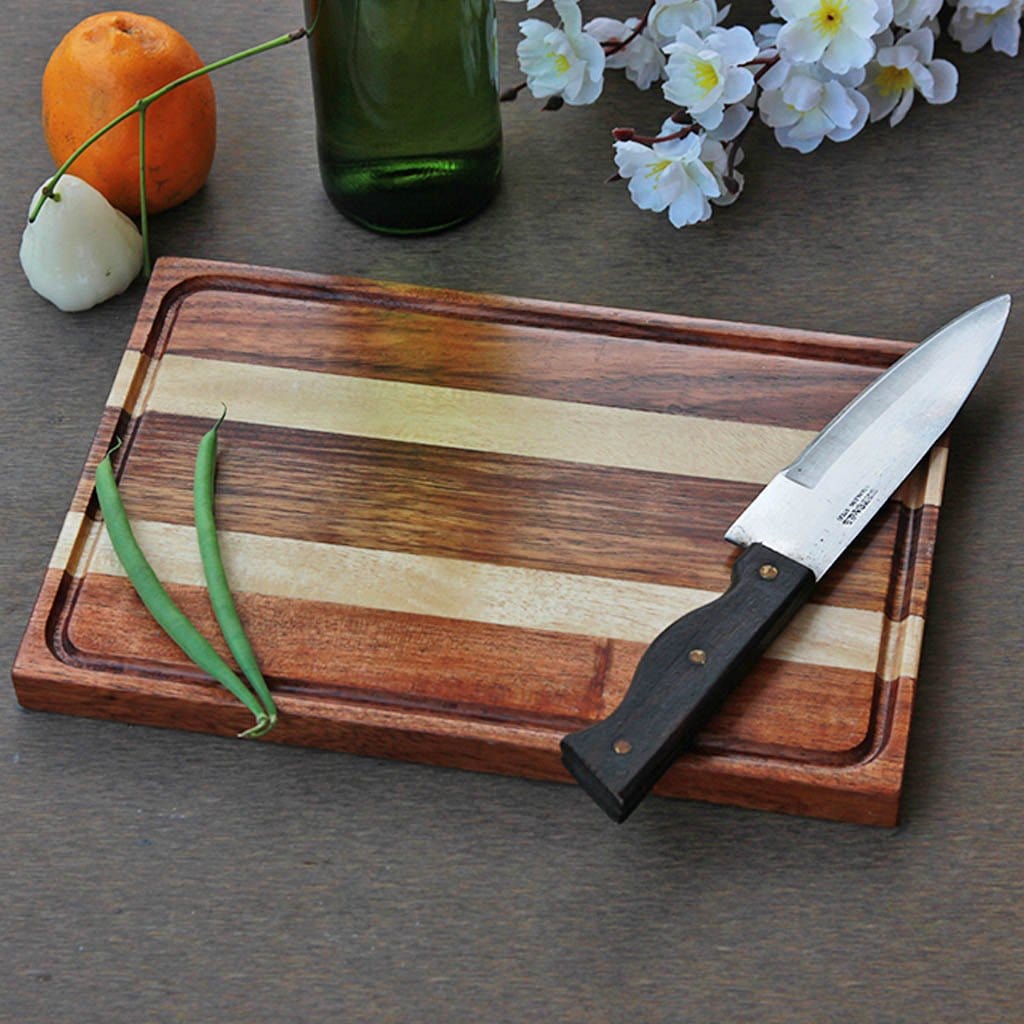 Wooden Chopping Board with Cutter